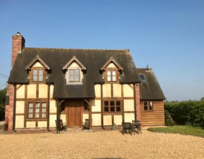 Cosy Cottage in the Countryside